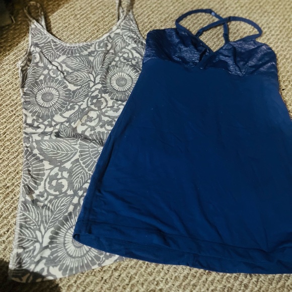 Lululemon tops - Picture 3 of 3